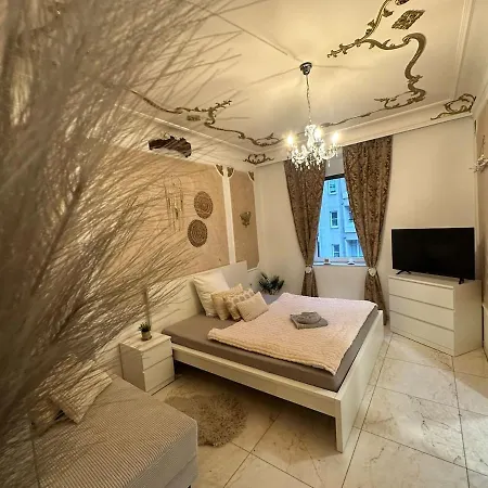 Апартаменты Honor Extravagance