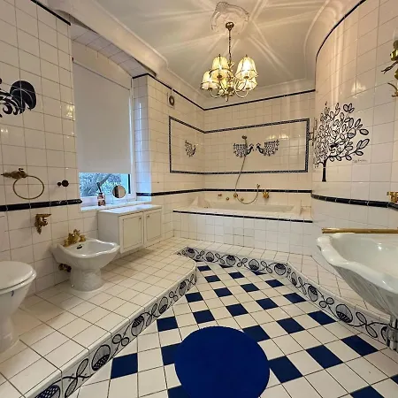 Apartment Honor Extravagance *