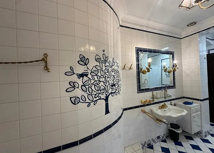 Honor Extravagance Apartment *