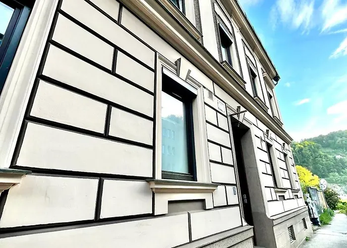 Honor Extravagance Apartment *