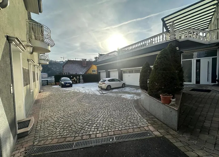 Honor Extravagance * Linz