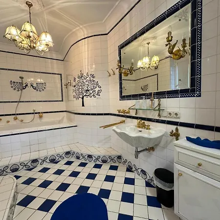 Apartment Honor Extravagance *